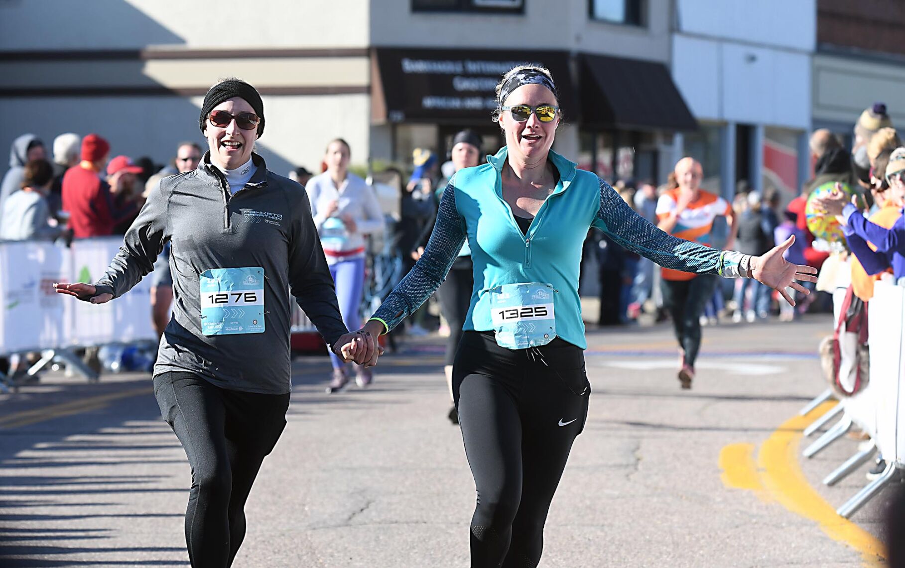 Mankato Marathon together finish